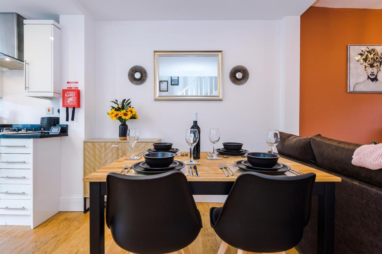 Pristine 2-Bed House In Chester By 53 Degrees Property, Ideal For Families & Small Groups, Great Location - Sleeps 6 Hough Green Εξωτερικό φωτογραφία