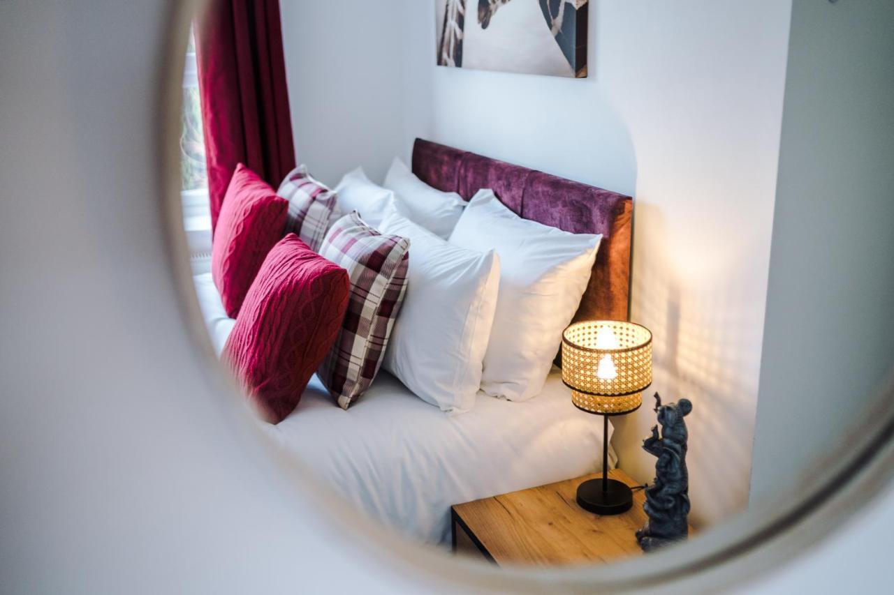 Pristine 2-Bed House In Chester By 53 Degrees Property, Ideal For Families & Small Groups, Great Location - Sleeps 6 Hough Green Εξωτερικό φωτογραφία